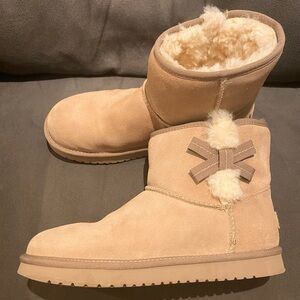 EARTH Women’s Wordly Round Toe Casual Cozy Bow Ankle Booties Shoes Size 9 TAUPE